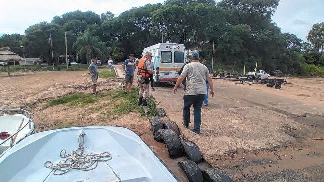 Prefectura rescató al hombre en La Paz. Prefectura rescató al hombre en La Paz.
