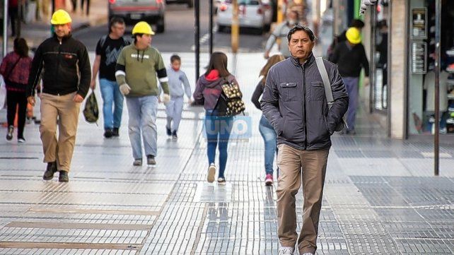 Este jueves amaneció con mínimas de hasta 11° en la provincia, las máximas no superarán los 22° y conviene cierto abrigo.