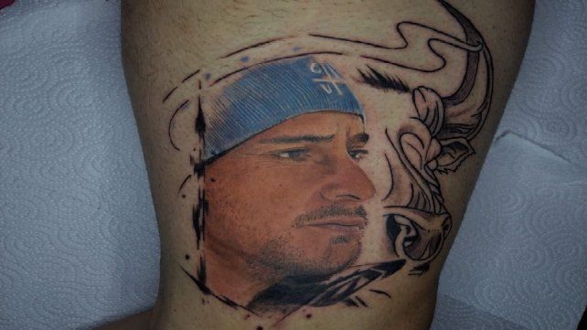 Fernando Zampedri tuvo su homenaje mediante un tatuaje. Fernando Zampedri tuvo su homenaje mediante un tatuaje.