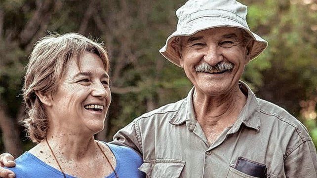 Históricos. Irmina y Remo, medio siglo de casados y sostienen convicciones comunitarias y ecologistas. (Fotos gentileza Leisa y Lavaca)