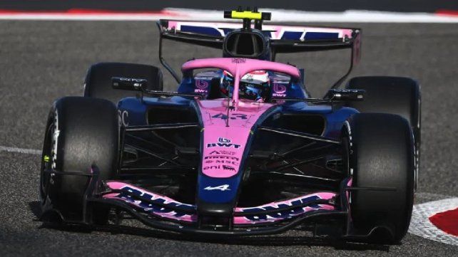 Franco Colapinto dio el golpe en Bahréin: superó a Gasly y se metió entre los 10 más rápidos. Franco Colapinto dio el golpe en Bahréin: superó a Gasly y se metió entre los 10 más rápidos.