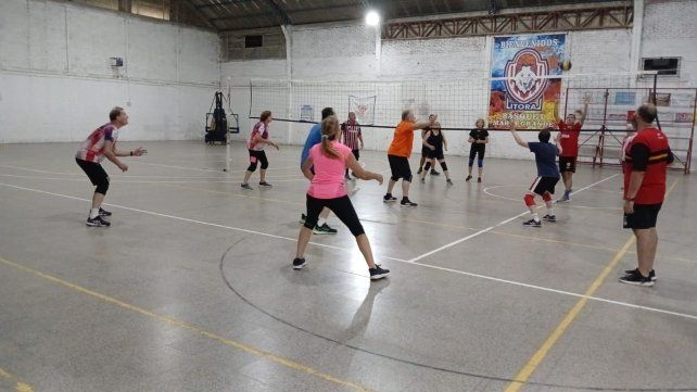 Unión Árabe retomará los entrenamientos en enero. Unión Árabe retomará los entrenamientos en enero.