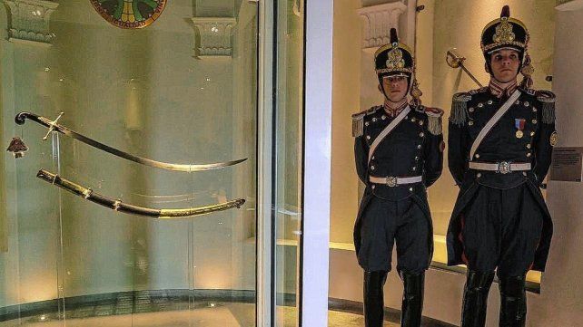 El sable corvo del General San Martín ya se encuentra en San Lorenzo, Santa Fe. El sable corvo del General San Martín ya se encuentra en San Lorenzo, Santa Fe.