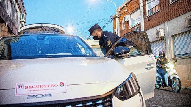 Pese a ser un empleado de la Municipalidad de Paraná, Benítez ostenta varios vehículos de alta gama.