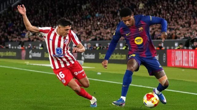 Atlético de Madrid sufrió una goleada, pero eliminó a Barcelona y jugará la final. Atlético de Madrid sufrió una goleada, pero eliminó a Barcelona y jugará la final.