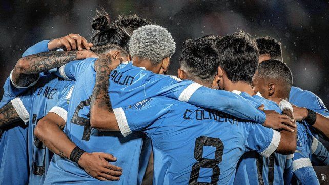 Uruguay ganó y se afianzó en la zona alta de las Eliminatorias. Uruguay ganó y se afianzó en la zona alta de las Eliminatorias.