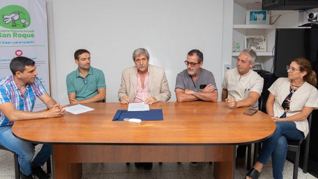 Guillermo Grieve puso en funciones a las autoridades del Hospital San Roque. Guillermo Grieve puso en funciones a las autoridades del Hospital San Roque.