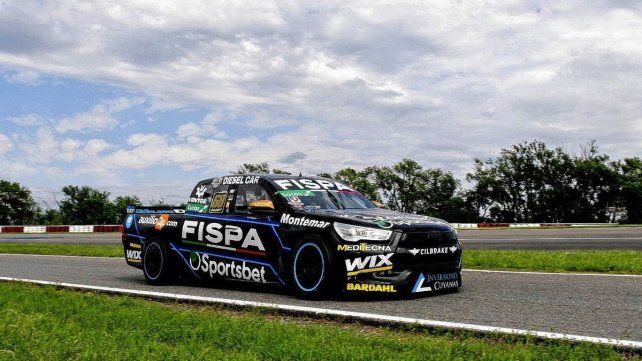Julián Santero arriba en el Oscar Cabalén. Julián Santero arriba en el Oscar Cabalén.