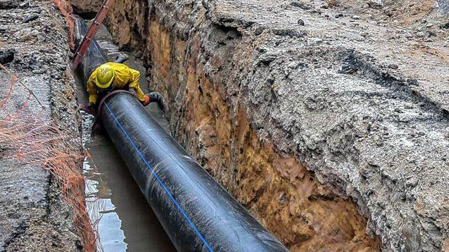 Continúan las obras para mejorar el servicio de agua potable en Paraná.