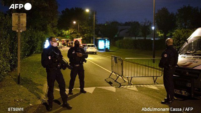 El ataque fue a 200 metros del establecimiento educativo.