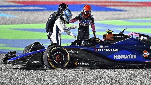 Franco Colapinto tuvo un precoz abandono. Franco Colapinto tuvo un precoz abandono.