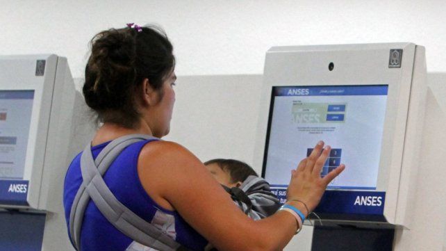 Un millón de nuevos niños y niñas cobrarán la AUH. 