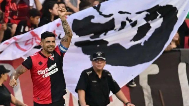 Newell's festejó de la mano de Ever Banega. Newell's festejó de la mano de Ever Banega.