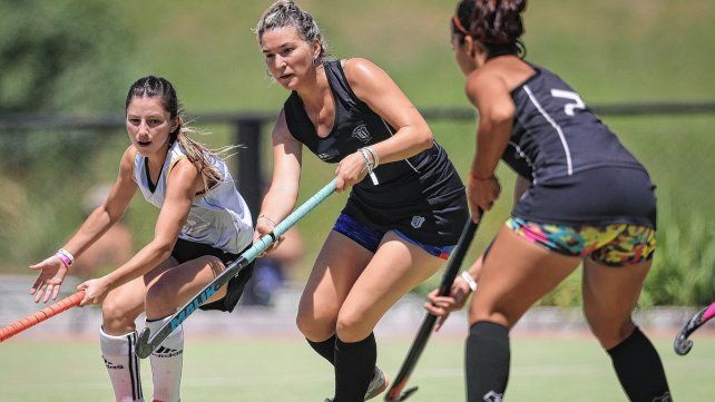 El hockey sobre césped forma parte del Seven del Plumazo.