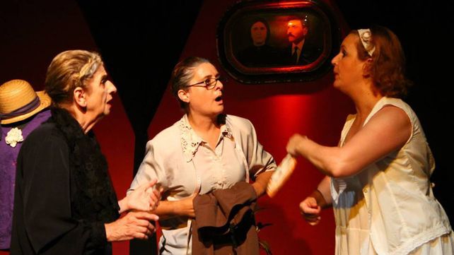 Elenco. Sylvia Mayer, Gabriela Werner, Rosana Ramírez y Alicia Gambelín encarnan a las hermanas. Elenco. Sylvia Mayer, Gabriela Werner, Rosana Ramírez y Alicia Gambelín encarnan a las hermanas.