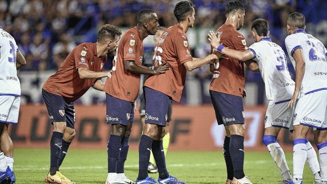 Independiente debuta en su cancha y quiere seguir líder. Independiente debuta en su cancha y quiere seguir líder.