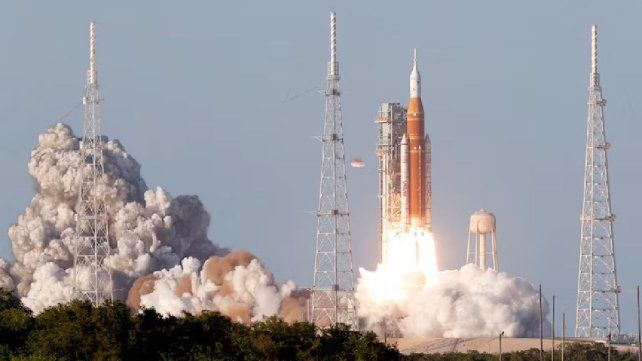 Despegó con éxito la misión Artemis II de la NASA con cuatro astronautas a la Luna Despegó con éxito la misión Artemis II de la NASA con cuatro astronautas a la Luna