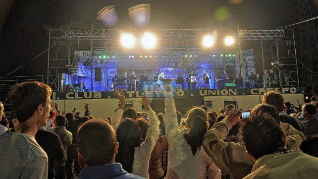 La primera noche de la fiesta del Club Unión de Crespo será este sábado. Habrá desfile de carros rusos, baile, comidas alemanas y bebida artesanal