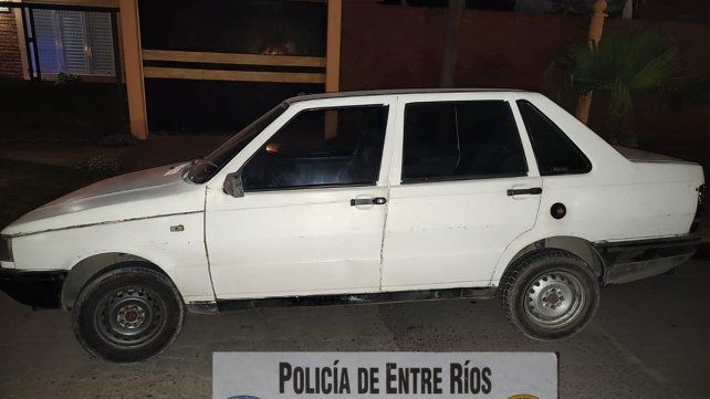 Recuperaron un auto robado en Paraná. Recuperaron un auto robado en Paraná.