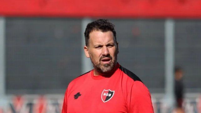 Newell's echó a Cristian Fabbiani y el Ogro hizo su descargo en las redes. Newell's echó a Cristian Fabbiani y el Ogro hizo su descargo en las redes.
