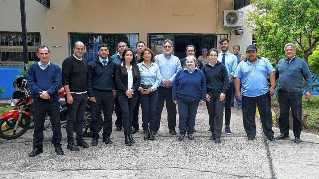 Los agentes de tránsito realizan los exámenes en los barrios.