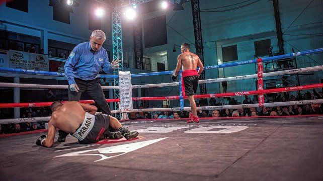 El boxeador de Paraná Dima Garateguy le quitó el invicto Paradas.
