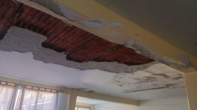 La comunidad educativa de Lucas González, departamento Nogoyá, levantó la voz en relación al edificio escolar que hoy se encuentra inhabitable. La comunidad educativa de Lucas González, departamento Nogoyá, levantó la voz en relación al edificio escolar que hoy se encuentra inhabitable.