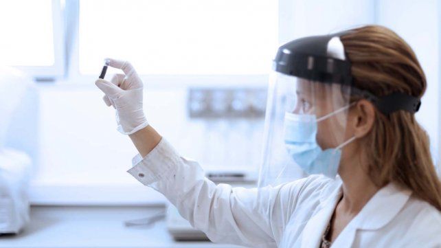 La mayoría de los laboratorios realiza los testeos rápidos de coronavirus