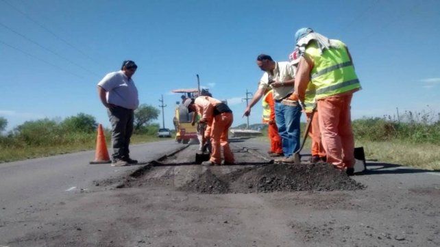 Reclaman frenar Consorcios Camineros, la reforma de la Ley de Obras Públicas, la tercerización de tareas técnicas y las medidas que afectan a trabajadores viales Reclaman frenar Consorcios Camineros, la reforma de la Ley de Obras Públicas, la tercerización de tareas técnicas y las medidas que afectan a trabajadores viales