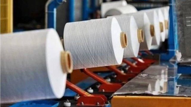 Hilos rotos: la agonía de la industria textil argentina Hilos rotos: la agonía de la industria textil argentina