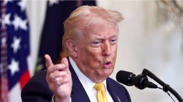 Donald Trump ordenó desclasificar los archivos gubernamentales relacionados con ovnis y vida extraterrestre Donald Trump ordenó desclasificar los archivos gubernamentales relacionados con ovnis y vida extraterrestre