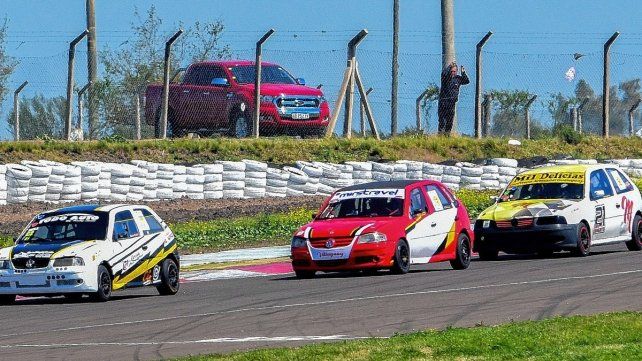 Se cierra el automovilismo entrerriano en Concepción del Uruguay. Se cierra el automovilismo entrerriano en Concepción del Uruguay.