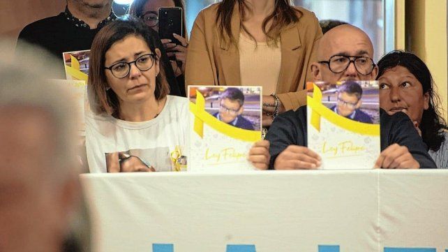 Los papás de Felipe expondrán este martes ante la Comisión de Salud del Senado. Los papás de Felipe expondrán este martes ante la Comisión de Salud del Senado.