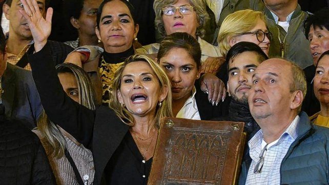  Jeanine Añez afirma que es víctima de una persecución en Bolivia. 