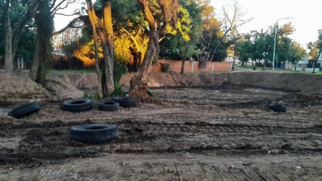 Limpieza de reservorio en Concordia. Limpieza de reservorio en Concordia.