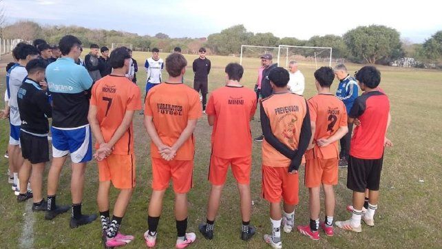 El selectivo de la Liga Paranaense dio inicio a sus prácticas. El selectivo de la Liga Paranaense dio inicio a sus prácticas.