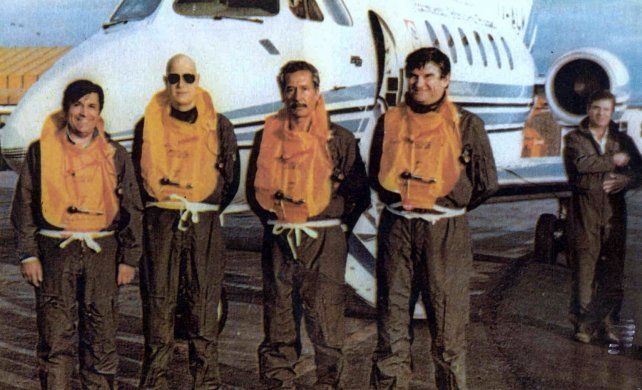 Personal Civil del escuadrón Fénix en Comodoro Rivadavia. Gentileza Fuerza Aérea Argentina