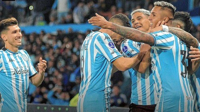 Racing ganó bien por la Copa Sudamericana. Racing ganó bien por la Copa Sudamericana.