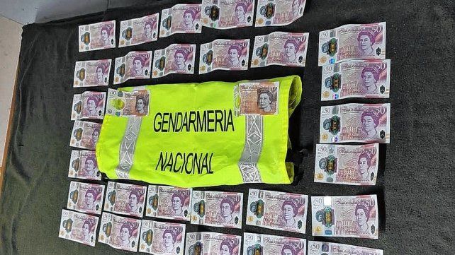 Circulaban con dinero extranjero sin documentación en ruta 14. Circulaban con dinero extranjero sin documentación en ruta 14.