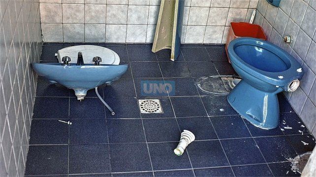 Por el hecho demoraron a un menor de edad de Paraná. Un adulto logró escapar. Ingresaron a una oficina y sacaron llaves por lo que estiman que conocen el lugar