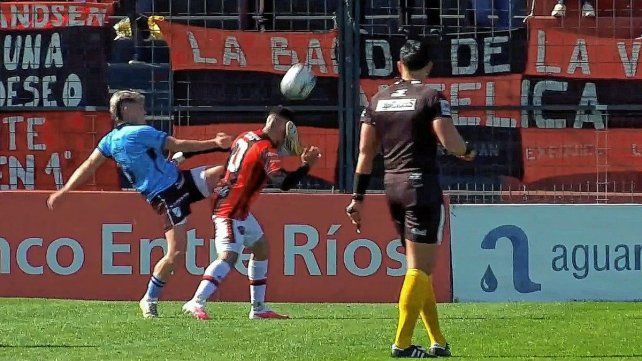 Patronato perdió por lesión a Brandon Cortés luego de un fuerte golpe en la cara. Patronato perdió por lesión a Brandon Cortés luego de un fuerte golpe en la cara.