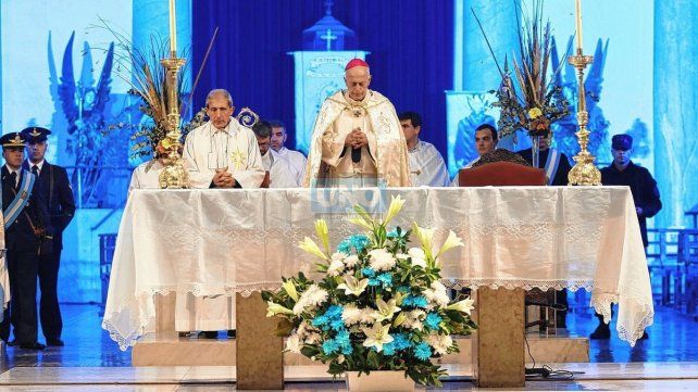 Monseñor Puiggari ofició el tradicional tedeum del 25 de mayo: