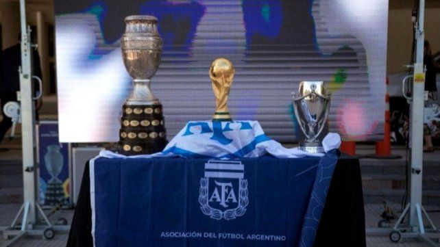 La gente que vaya a la Sala Mayo podrá sacarse una foto con los trofeos que ganó La Scaloneta. La gente que vaya a la Sala Mayo podrá sacarse una foto con los trofeos que ganó La Scaloneta.