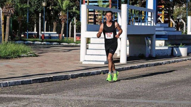 Luis Alvez en plena competencia. Luis Alvez en plena competencia.