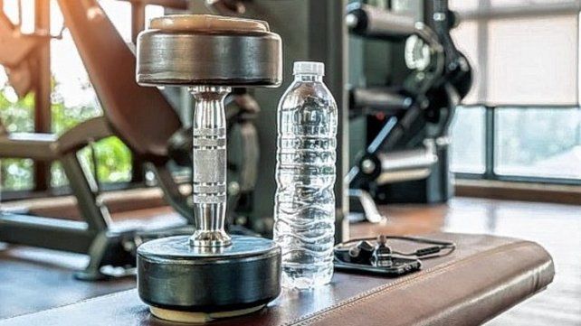 Con la llegada del calor, no se debe esperar a tener sed para hidratarse, explican los especialistas. Con la llegada del calor, no se debe esperar a tener sed para hidratarse, explican los especialistas.