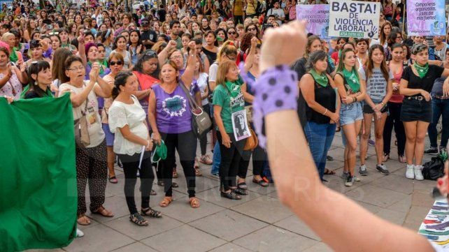 Día Internacional de la Mujer: vivir con dignidad: un derecho, un reclamo y una necesidad Día Internacional de la Mujer: vivir con dignidad: un derecho, un reclamo y una necesidad