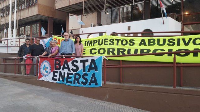 La Histórica: vecinos volantearon contra la tarifa eléctrica La Histórica: vecinos volantearon contra la tarifa eléctrica