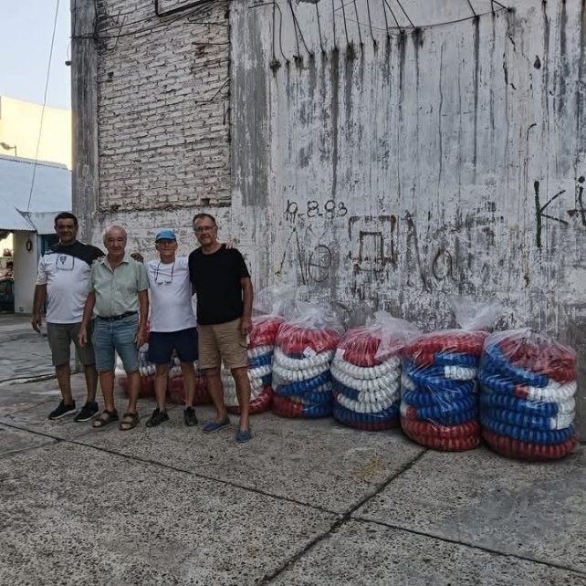 Los dirigentes junto a los andariveles. Los dirigentes junto a los andariveles.