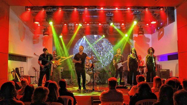 Prisma: la experiencia Pink Floyd estará por primera vez en Tierra Bomba esta noche