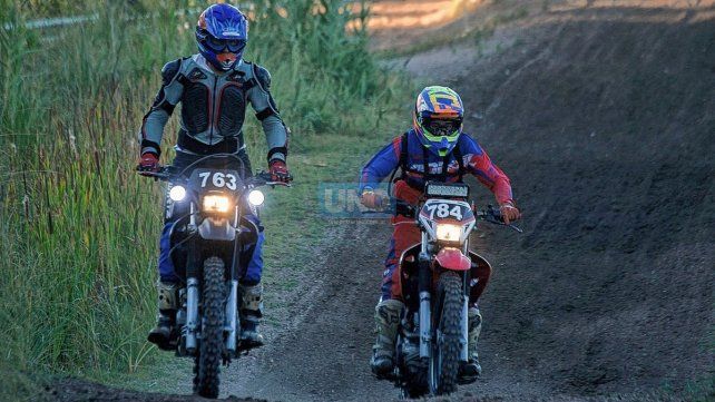 El circuito de La Kava cerró la temporada 2022 con el Gran Premio Coronación con un circuito nocturno.